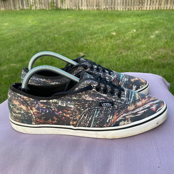 Vans Other - Vans Lo Graffiti City Lights Men's size 6/ Women's size 7.5 Skate Shoes T375